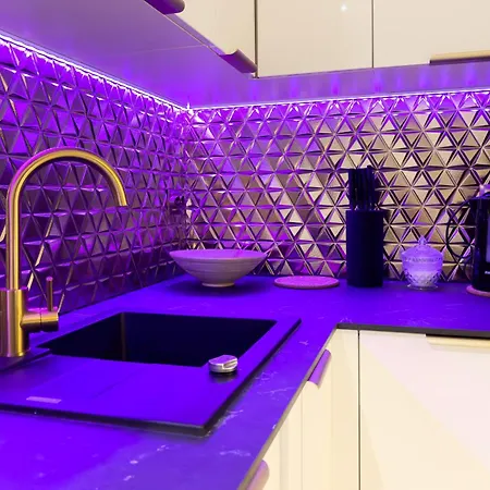 Ans Hanza Tower No 533 - Swimming Pool, Sauna, Jacuzzi, Viewing Terrace