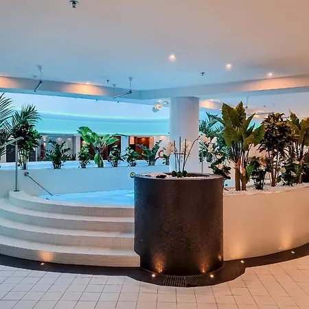 Apartment Ans Hanza Tower No 533 - Swimming Pool, Sauna, Jacuzzi, Viewing Terrace *